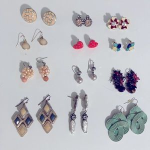 Set of multiple earrings